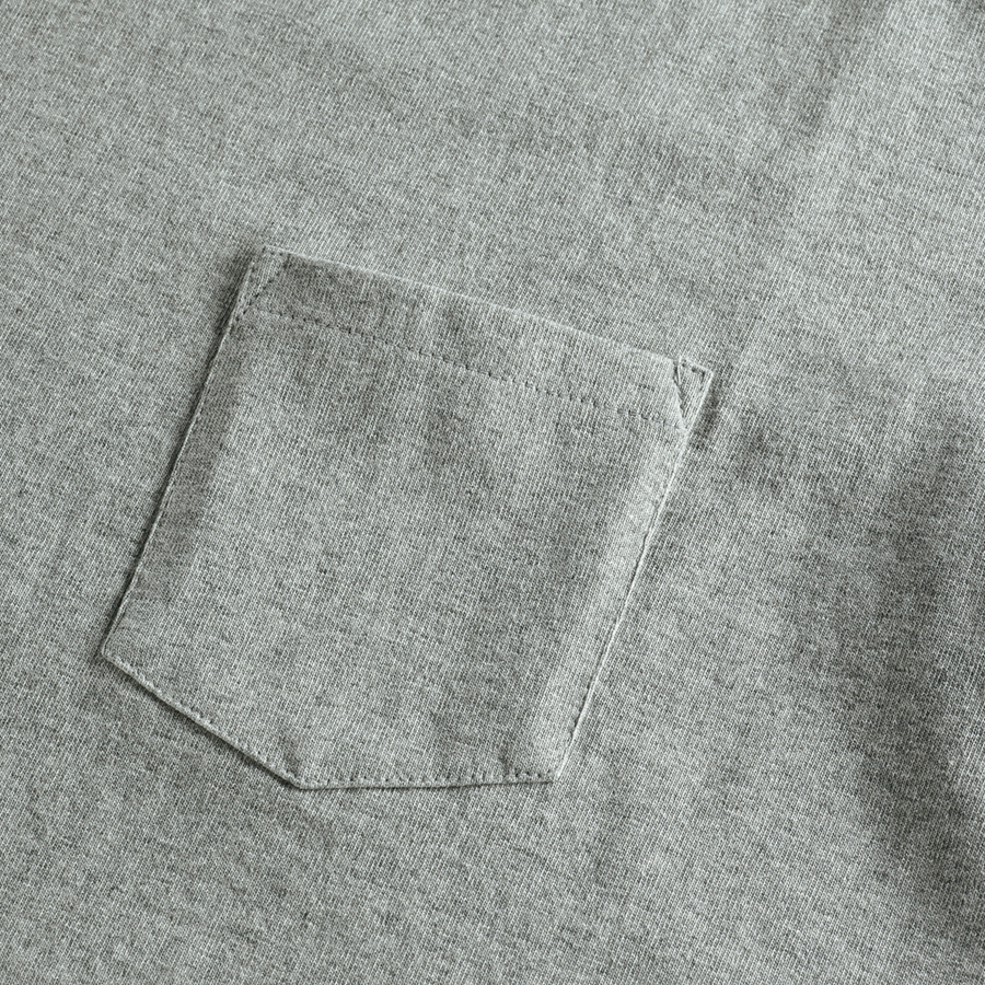 4253-01 オーセンティック スーパーヘヴィーウェイト 7.1オンス Tシャツ（ポケット付）